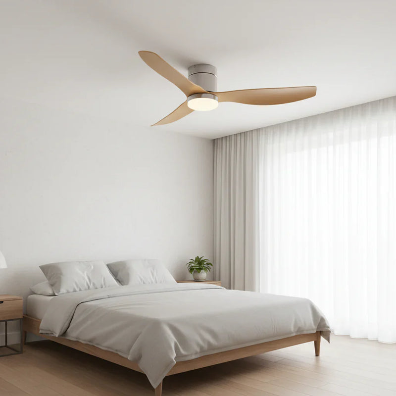 Arcturus | Ventilador LED integrada plata y madera clara